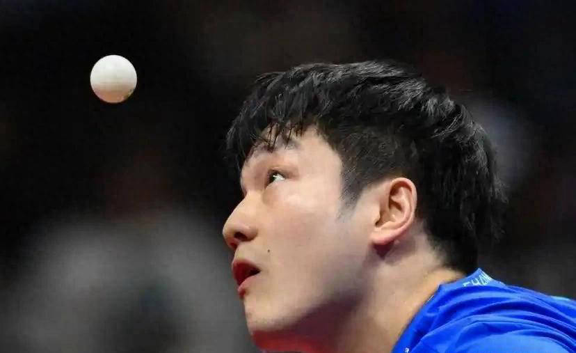 樊振东欧冠首秀3-0轻取对手，方博赛后犀利点评：对手实力明显不足